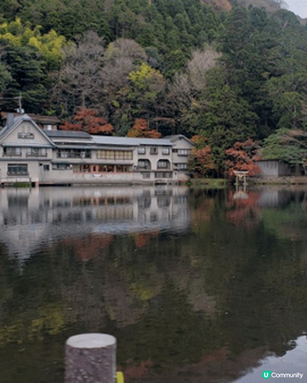 九州福岡，可以去浸溫泉，欣賞湖泊景色，打卡影靚相，參拜神社祈...