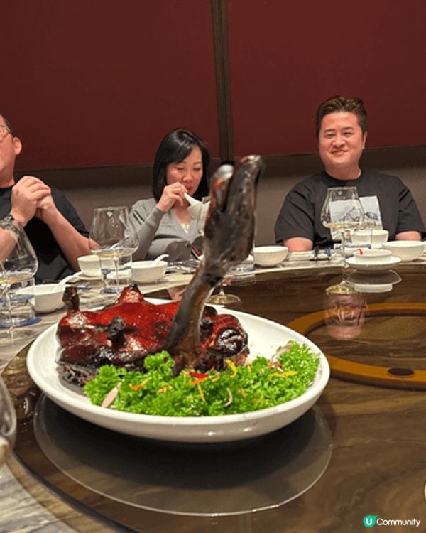 位於中環畢打街Club Bâtard 3樓，合時小廚，採用會...