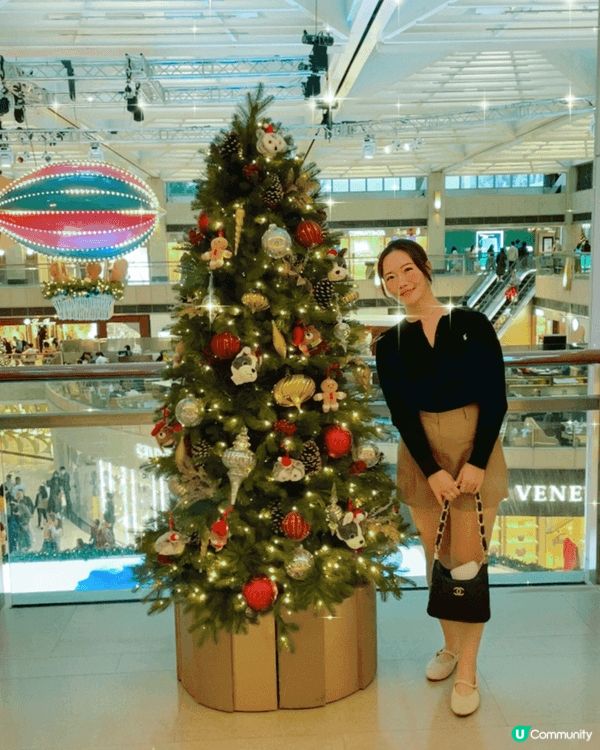 中環Landmark今年聯乘Noëlia係中庭起左間屋仔，可...
