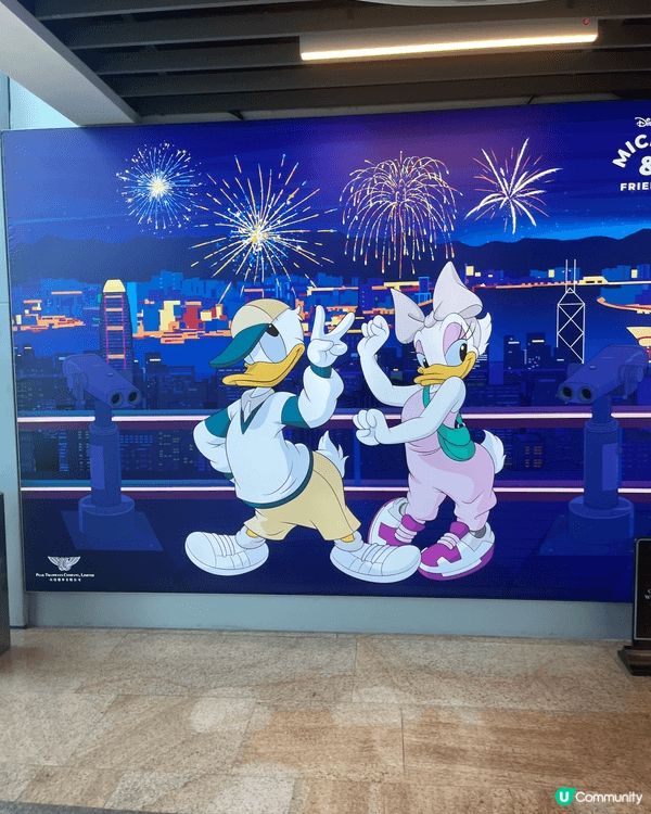 今日去咗山頂廣場，有好多 Disney 的打卡位和好多 Di...