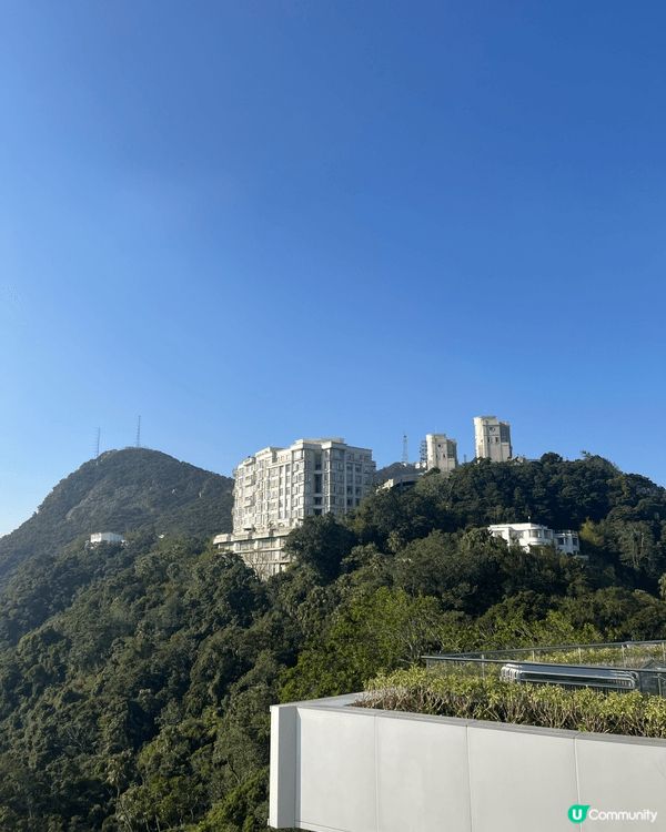 今日去咗山頂廣場，有好多 Disney 的打卡位和好多 Di...