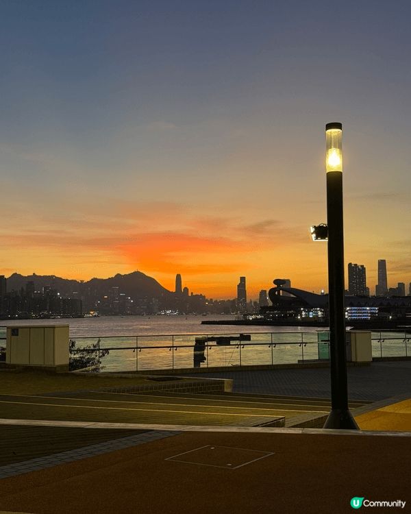香港夜景必去之處，適合朋友聚會deep talk 必去地方