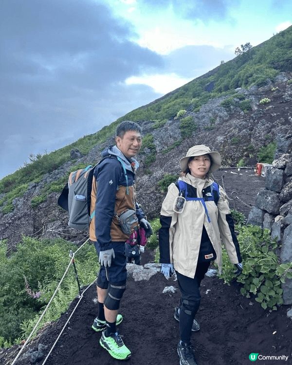 日本的聖山富士山，每年開山的日子只有60多日，除去一些大雨打...