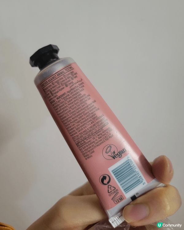 Body Shop 士多啤梨味手霜除了氣味芳香，滋潤同時也是...