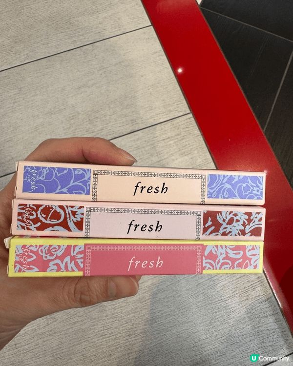 最近愛用Fresh 輕便香水，好方便，可以擺落小手袋；有幾種...