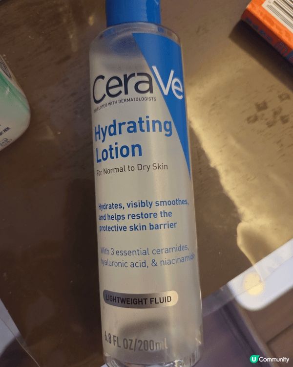 CeraVe保濕乳：輕盈不黏，神經醯胺＋玻尿酸強化屏障，乾肌...