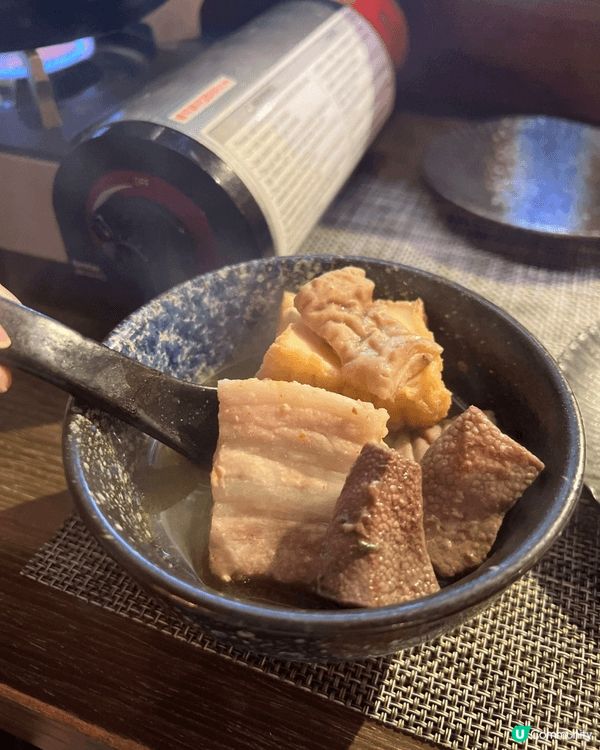 雖然係豚肉串燒專門店，但佢啲刺身都唔錯，三文魚／赤蝦🍤／帶子...