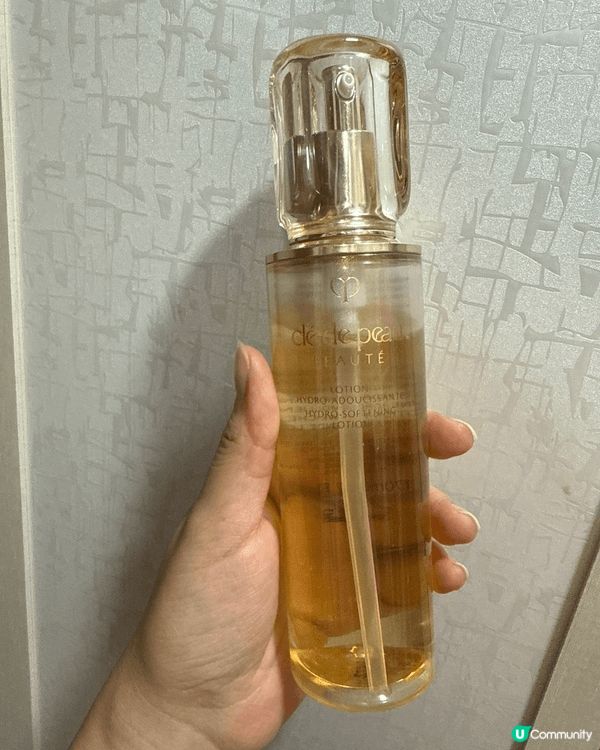 Cdp柔膚水已經用咗好多支，用完之後塊面好滑溜飲飽水咁，所以...