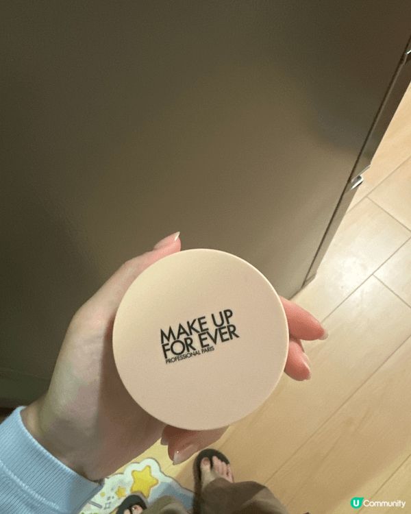 手上呢支ANESSA防曬好啱敏感肌用，質地清透；MUF cu...