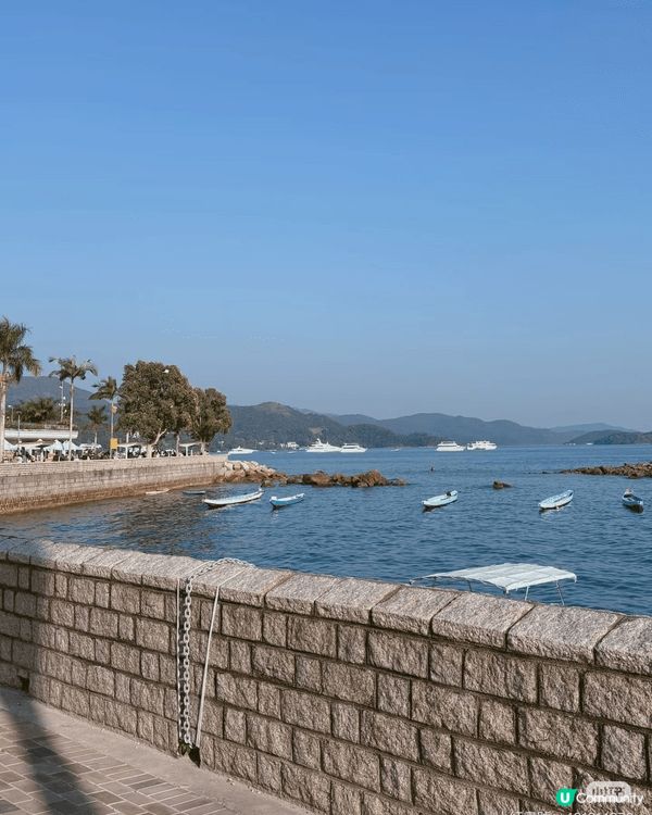 西貢碼頭充滿海風同漁船往來嘅悠閒氣氛，周邊景色開揚又好打卡，...