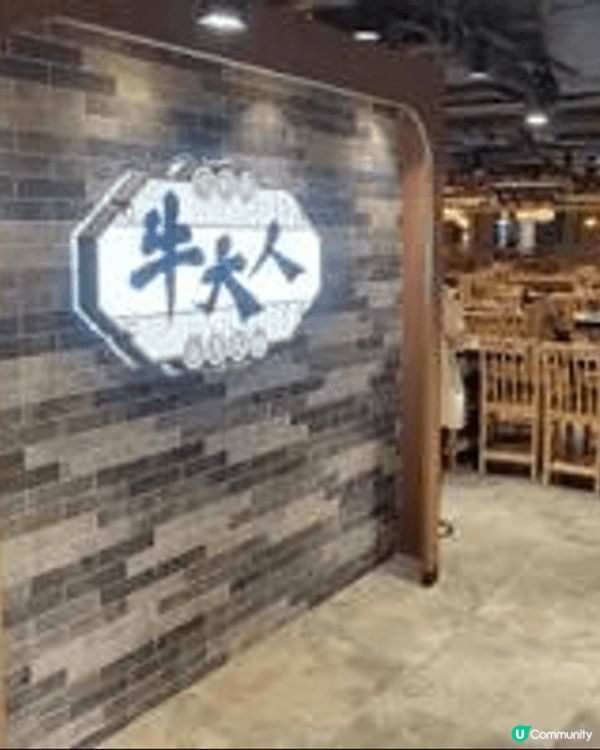 維港夜景璀璨，山徑綠意悠閒。街市煙火濃，藝文展覽鮮。離島慢活...