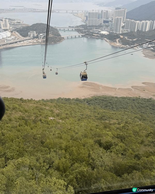 大嶼山纜車棧道全程大約3小時，沿途風景很美，還可以遠眺機場，...