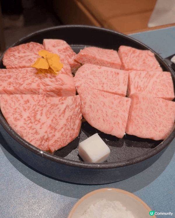 呢間係位於香港尖沙咀既餐廳❤️❤️叫壽喜燒。肉屋✨️啲肉質真...
