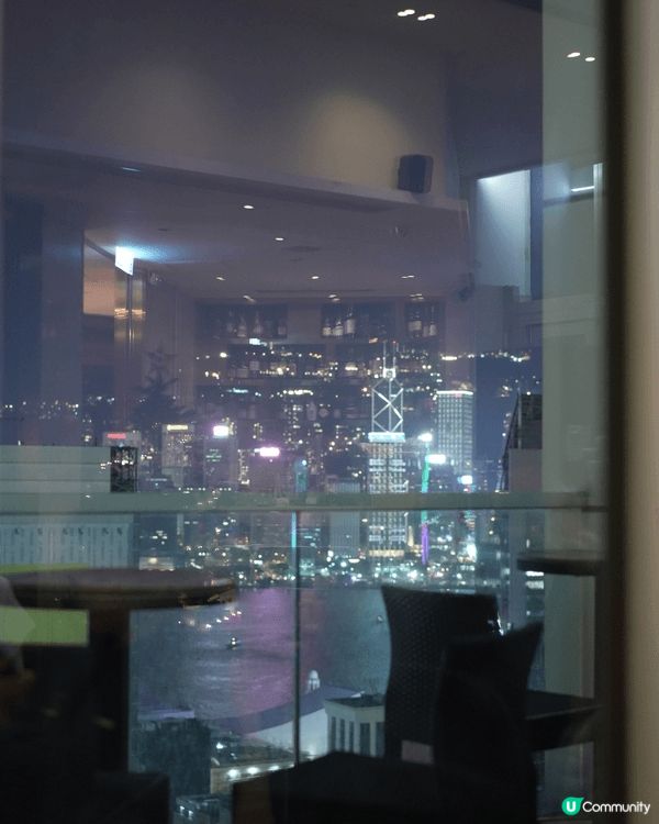 呢個係尖沙咀 Harlan's Bar！餐廳位置好正，有 2...