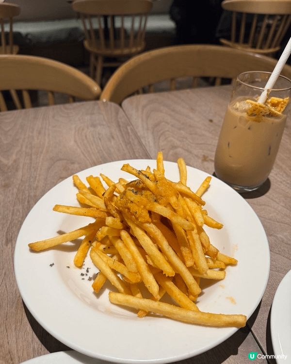 Cobber Noodle And Waffle 的食物非常...