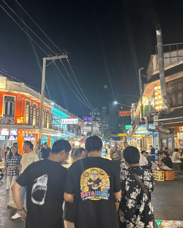 最近去左泰國玩，來到一定要搵好野食，去左試爆品牛奶仔同埋ma...