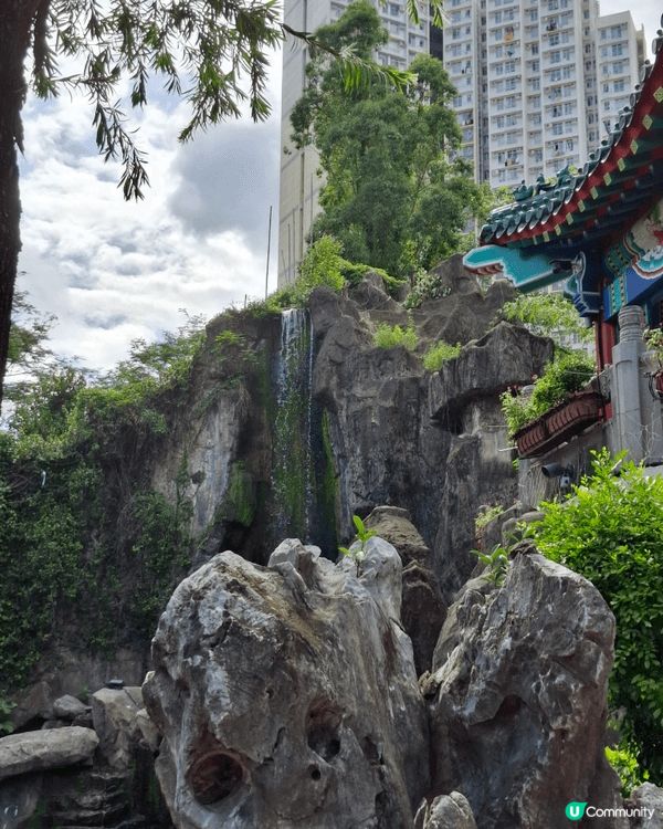 年尾去一去黃大仙拜拜，原來後面的美化工程已完成，環境秀麗