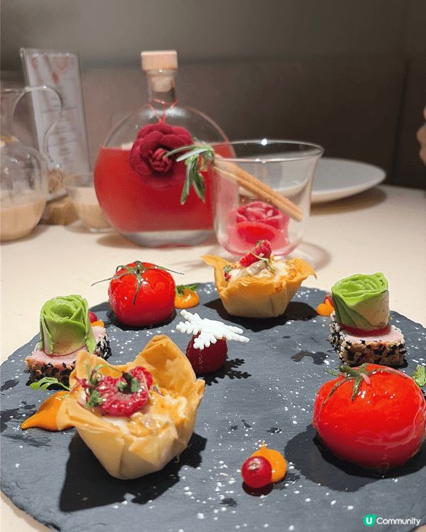 香港超多裝修花盡心思嘅小眾餐廳氛圍好好，好啱打卡之餘，嘢食都...