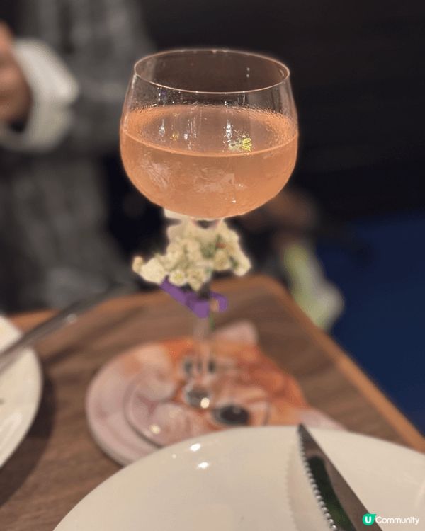 元朗這間以貓貓為主題的「貓耳朵」～店內外都充滿可愛貓咪元素，...