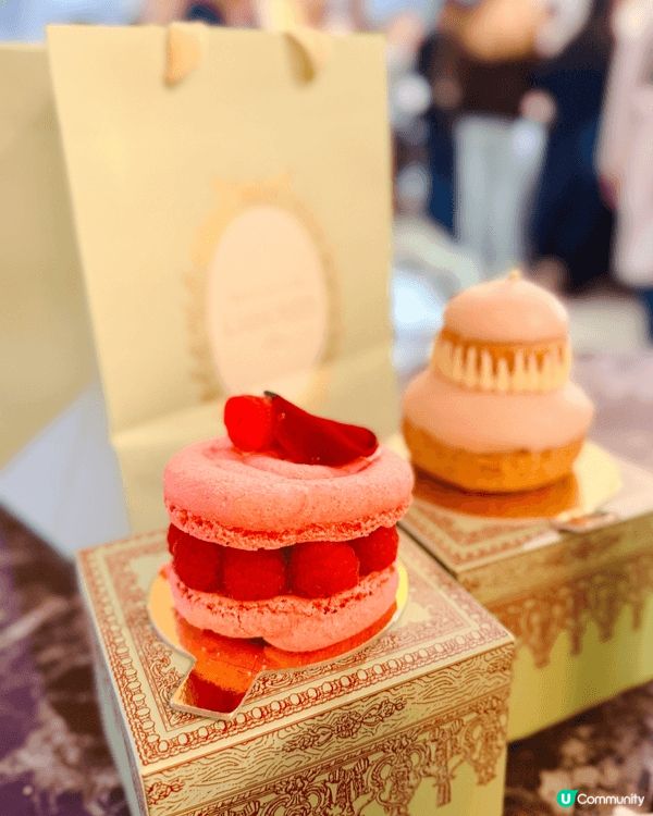 在巴黎提早過聖誕❄️☃️在香榭麗舍大道 的Lauderee ...