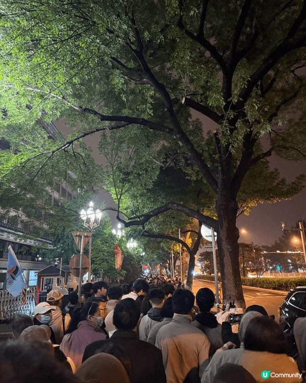 前排去咗北京天安門廣場參加升旗禮,凌晨三點條街已經排晒長龍,...