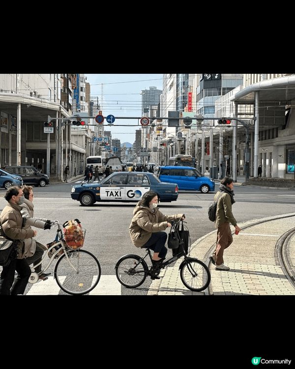 這張圖片記錄了我們第一次一家三口的日本之旅。日本是一個非常適...