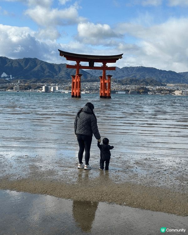 這張圖片記錄了我們第一次一家三口的日本之旅。日本是一個非常適...