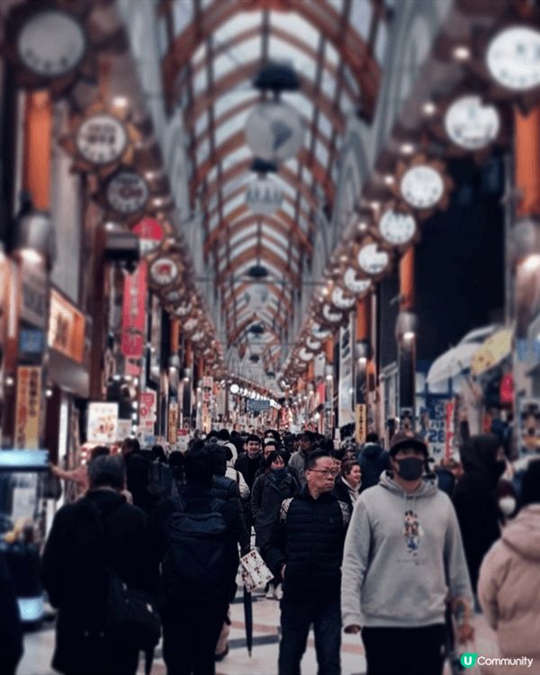 這張圖片記錄了我們第一次一家三口的日本之旅。日本是一個非常適...