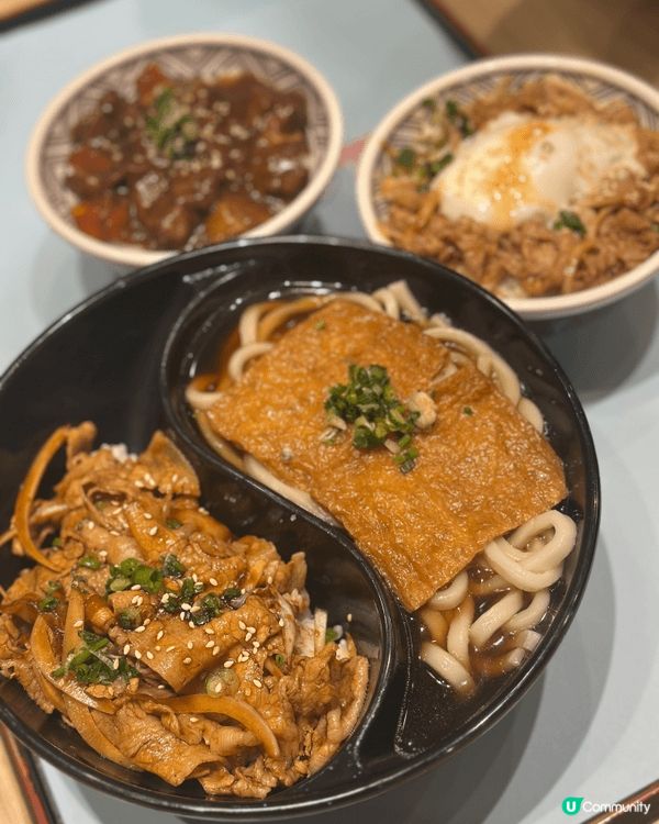 上水廣場行街，見到有日本野好多人食，呢個鴛鴦飯加烏冬好正，建...