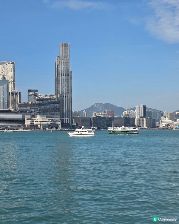 第一張是龍虎山行山徑嘅風景，香港有好多行山的路線，我自己最喜...