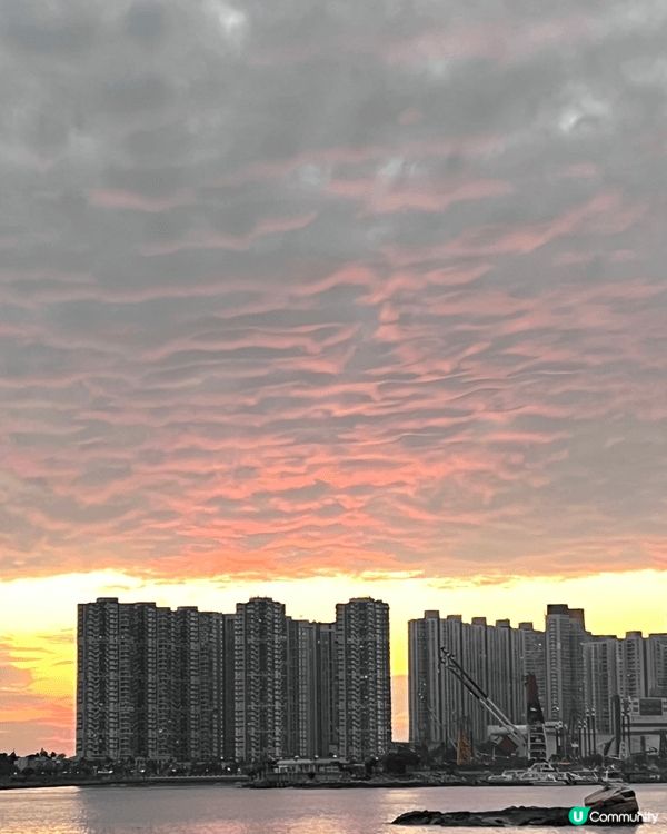咖啡灣BBQ，海邊地方方便，睇埋日落景色，夕陽無限好。