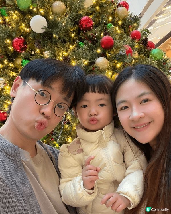 我哋最鍾意帶小朋友周圍去玩 好似今個聖誕我哋去咗影唔同嘅聖誕...
