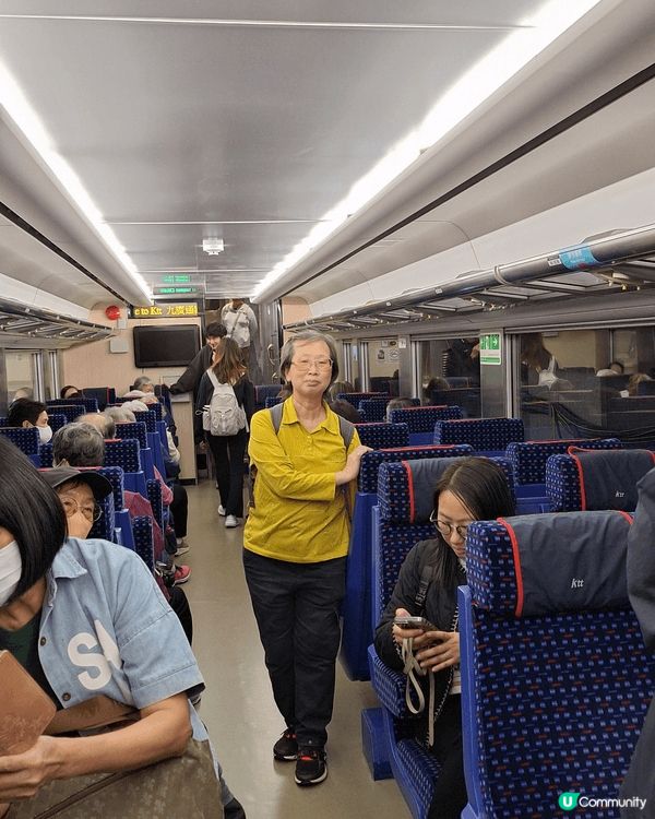 紅磡地鐵站見，展出過百件鐵路珍藏和四列退役列車，值得參觀