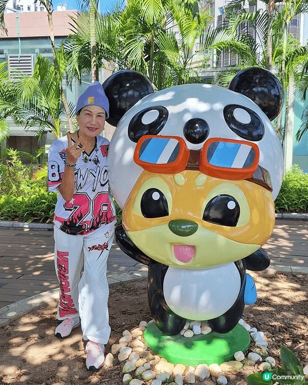 紅磡地鐵站見，展出過百件鐵路珍藏和四列退役列車，值得參觀