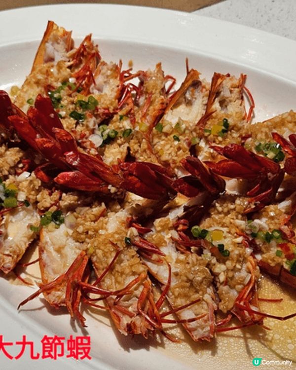 紅磡地鐵站見，展出過百件鐵路珍藏和四列退役列車，值得參觀