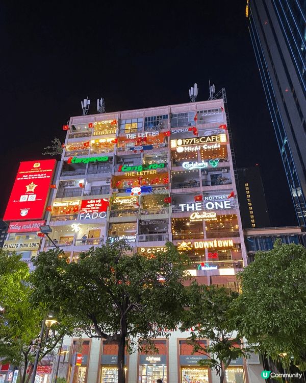 1）越南胡志明咖啡大廈