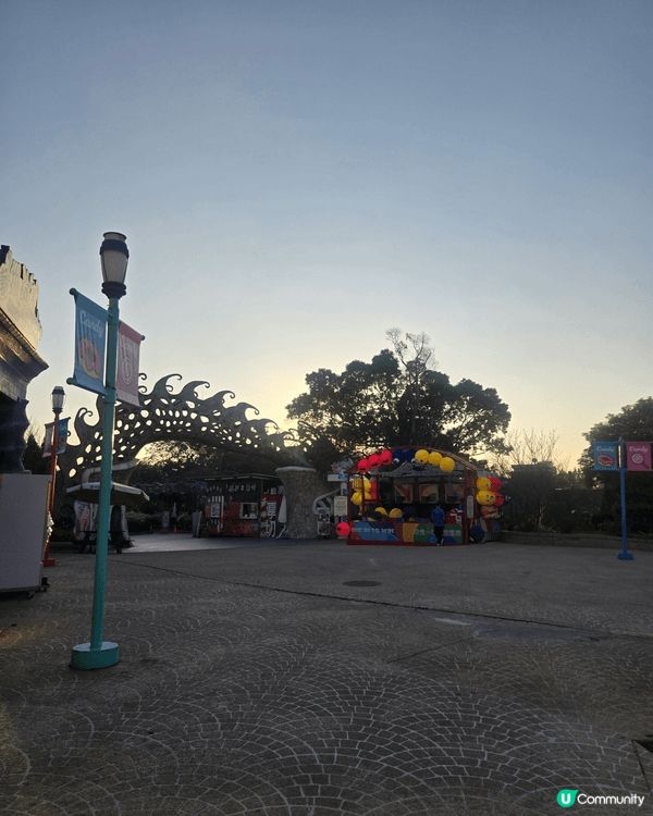 我會推介台中麗寶樂園，那是家人朋友情侣的好去處，喜歡去樂園跟...