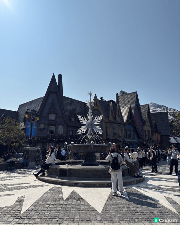 本地好去處，當然少不了著名的香港迪士尼樂園，適合一家大細去遊...