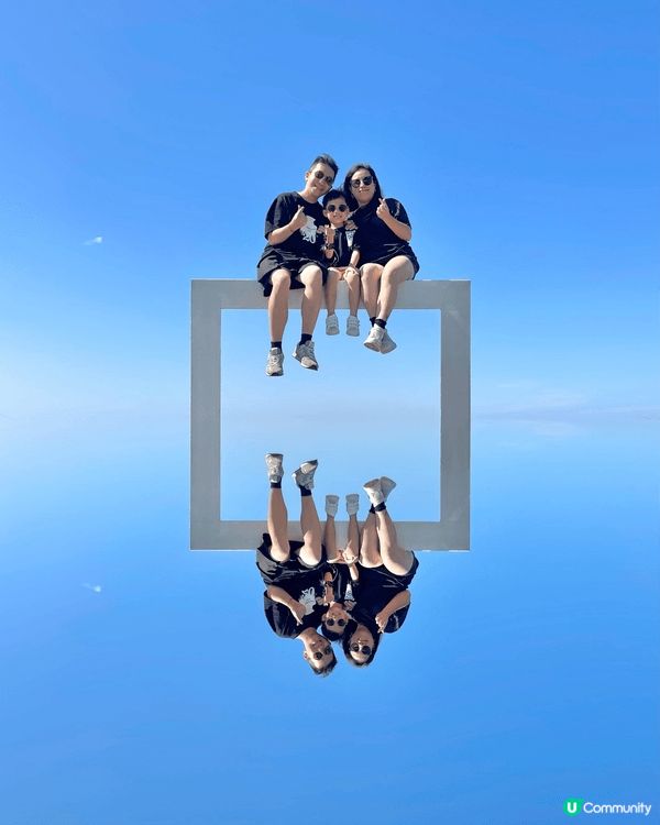 第一及第二張相係赤柱聖誕市集，嗰度有特色野食、唱歌表演、精品...