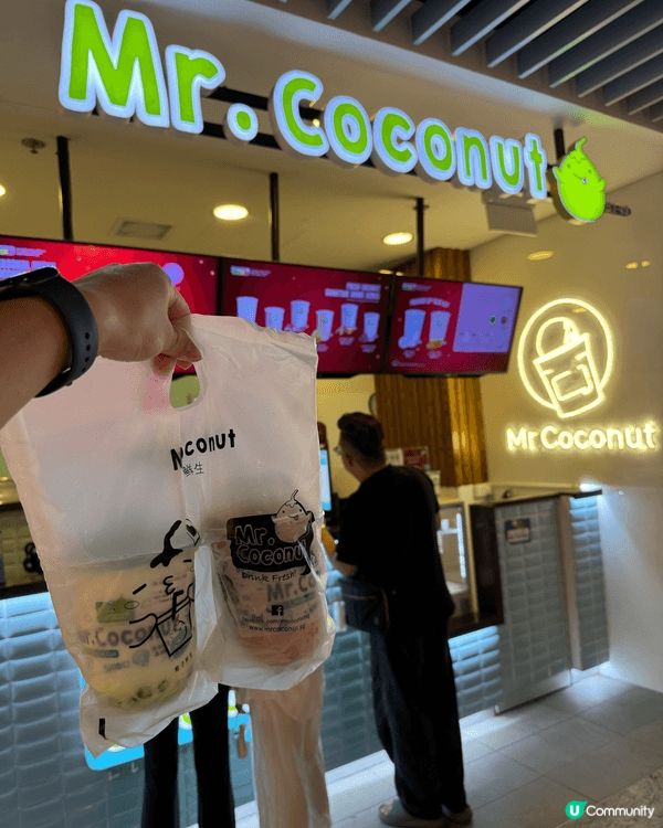 Mr Coconut 是新加坡知名飲品品牌，以新鮮椰子為基礎...