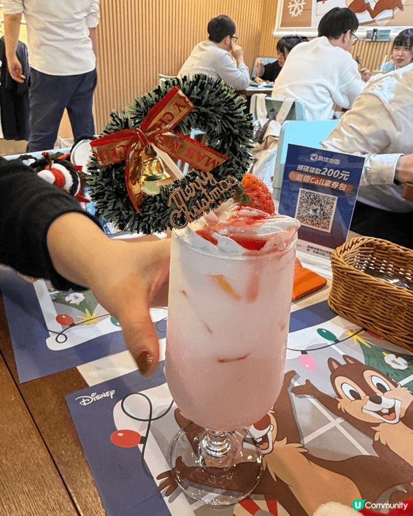 近日聖誕節最開心就係去有假日氣氛的餐廳食聖誕大餐，小朋友好鍾...