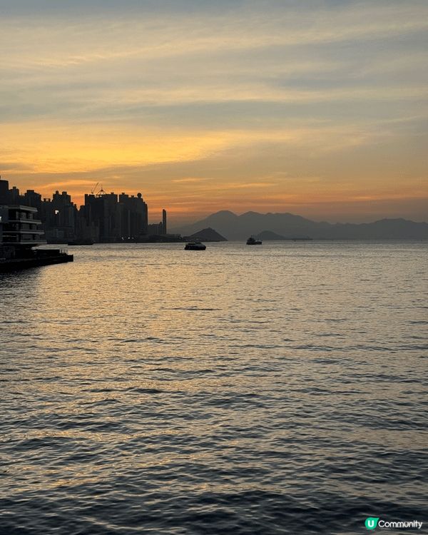 海港城入落停車場睇日落 少人逼 可以望到少少西九景色 堅尼地...