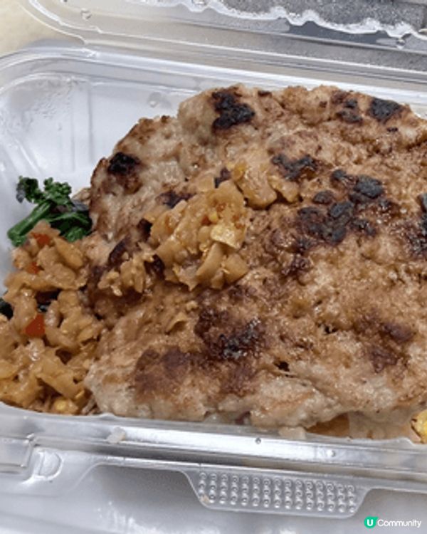 可以去完九龍城寨打卡， 再去工展會食嘢，