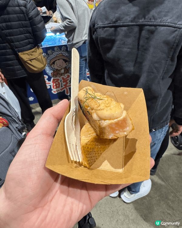 食買玩乜都有，仲有香港女神睇，爽快好多人入嚟，記得要去食三文...