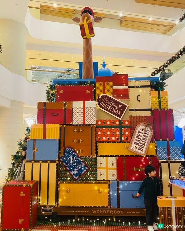 火車捐山窿，聖誕嚟咗太古廣場