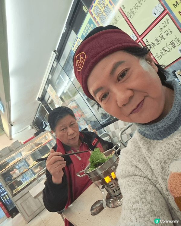 昨晚與哥哥去吃了羊腩煲和白灼蝦，是很久沒有過的相聚時刻，感恩...