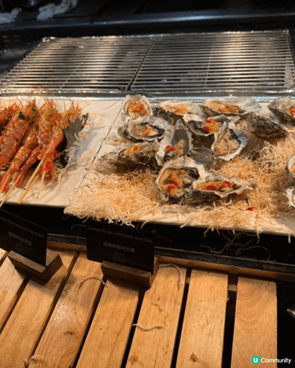 聖誕節跟家人歡度少不了去吃一餐自助餐，豐富的自助餐，令一家人...