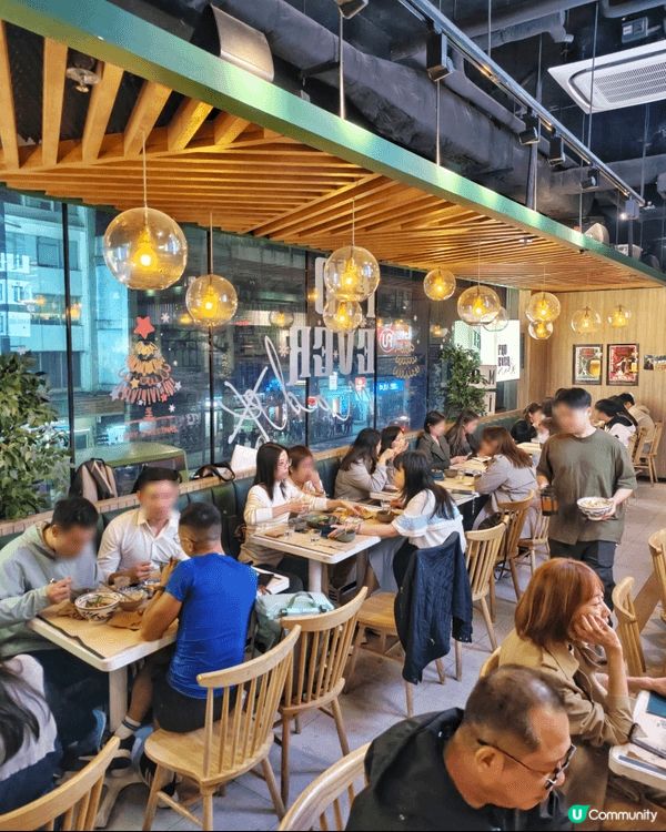 旺角🚇嘅 NAM VIỆT NAM CAFÉ 🍴，餐廳主打創...