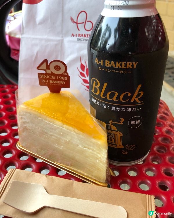 千層蛋糕打卡📸！配齋啡☕️，味道…🤔