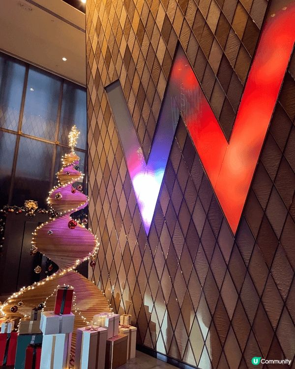 之前已經在W Hotel內的星宴中餐廳和親友享用晚餐及在包廂...